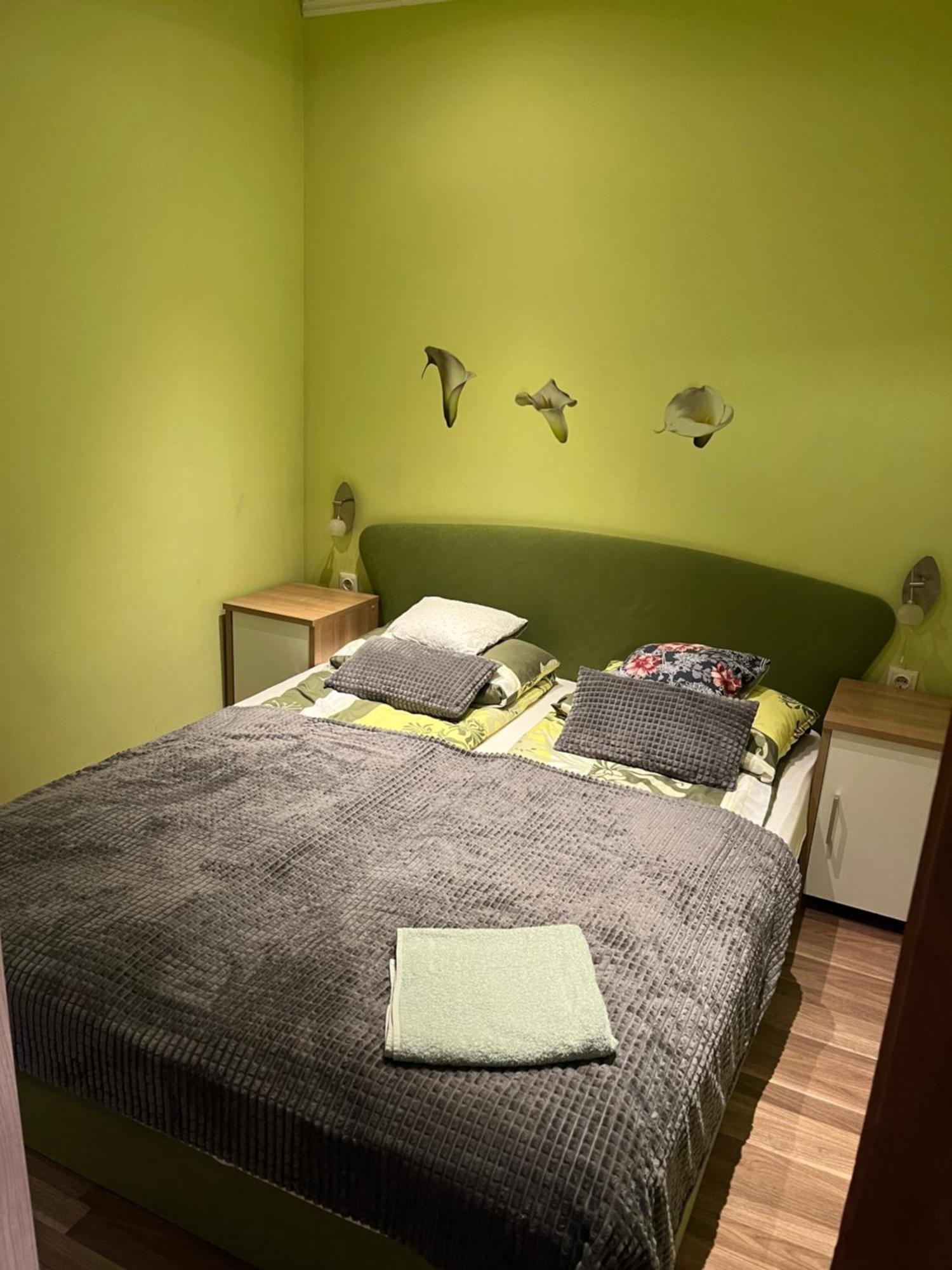 Brookforest Family Apartman Hajduszoboszlo Exterior foto
